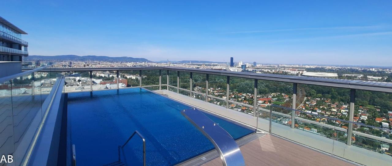 Superior Apartment & Rooftop Pool Viyana Dış mekan fotoğraf